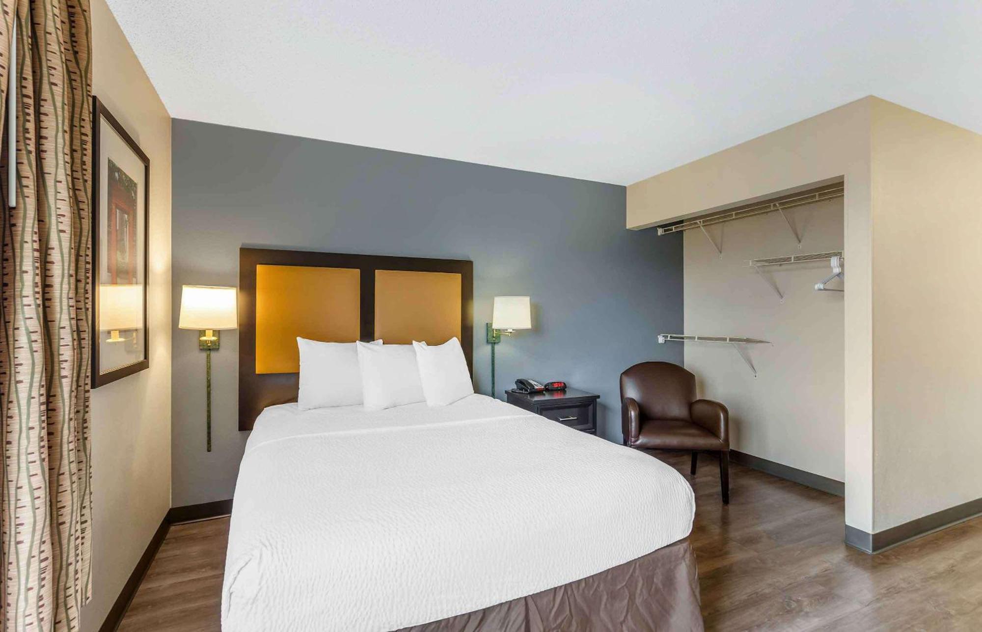 Extended Stay America Select Suites - Chicago - Naperville - East Exteriör bild